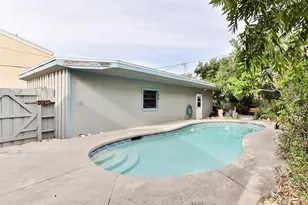 314 Due East St, New Smyrna Beach, FL 32169 - Photo 35