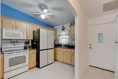 2246 Hawks Cove Circle, New Smyrna Beach, FL 32168 - Photo 9