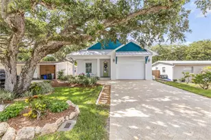 807 E 10th Ave, New Smyrna Beach, FL 32169 - Photo 1