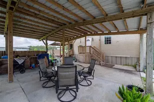 1050 Dillon Cir, New Smyrna Beach, FL 32168 - Photo 9