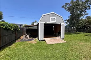 2511 Milton Ave, New Smyrna Beach, FL 32168 - Photo 23