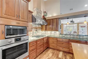 521 S Peninsula Ave, New Smyrna Beach, FL 32169 - Photo 9