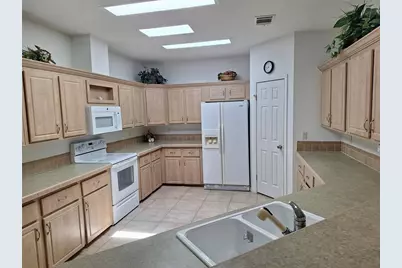 301 Water Landing Drive, Oak Hill, FL 32759 - Photo 15