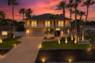 708 Ocean Ave, New Smyrna Beach, FL 32169 - Photo 1