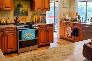 18 Riverfront Dr, Venice, FL 34293 - Photo 11