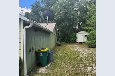 1056 Shady Hollow Drive, Deland, FL 32724 - Photo 9