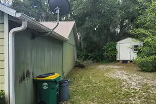 1056 Shady Hollow Dr, Deland, FL 32724 - Photo 9