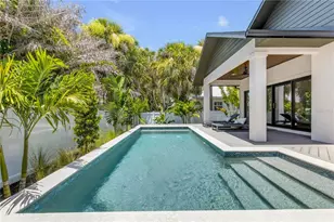 813 E 1st Ave, New Smyrna Beach, FL 32169 - Photo 59