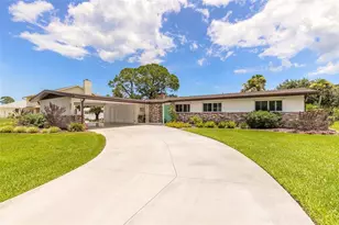 801 Fairway Dr, New Smyrna Beach, FL 32168 - Photo 1