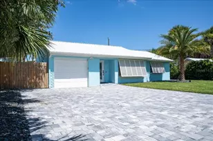 301 N Pine St, New Smyrna Beach, FL 32169 - Photo 3