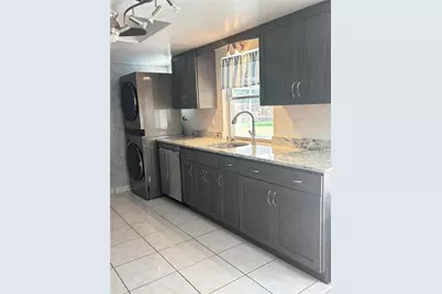 819 E 13th Avenue, New Smyrna Beach, FL 32169 - Photo 9