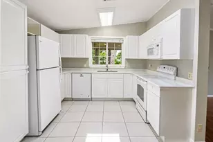 604 Topside Cir, Edgewater, FL 32141 - Photo 5