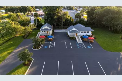 1042 N Dixie Freeway, New Smyrna Beach, FL 32168 - Photo 5