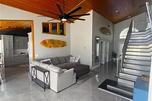 1 Harris Cir, Edgewater, FL 32141 - Photo 9