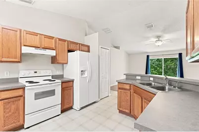1302 Benton Lake Drive E, Deland, FL 32724 - Photo 11