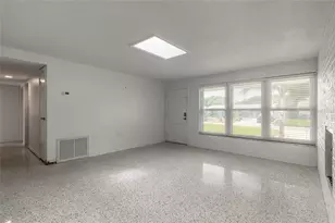 808 E 16th Ave, New Smyrna Beach, FL 32169 - Photo 11