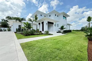 101 Due East St, New Smyrna Beach, FL 32169 - Photo 1