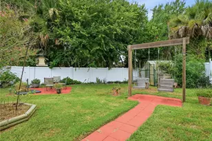 2812 Travelers Palm Dr, Edgewater, FL 32141 - Photo 35