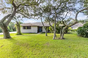 530 Club House Blvd, New Smyrna Beach, FL 32168 - Photo 1