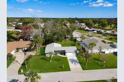 101 Sea Street, New Smyrna Beach, FL 32168 - Photo 3