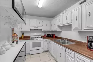 2711 N Halifax Ave, Daytona Beach, FL 32118 - Photo 5