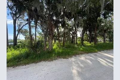 1015 Stacy Lane, New Smyrna Beach, FL 32168 - Photo 3
