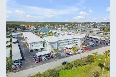 325 N Causeway #D304, New Smyrna Beach, FL 32169 - Photo 3
