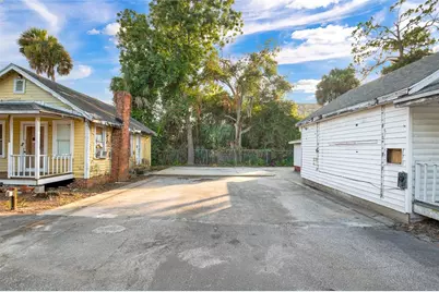 1042 N Dixie Freeway, New Smyrna Beach, FL 32168 - Photo 27