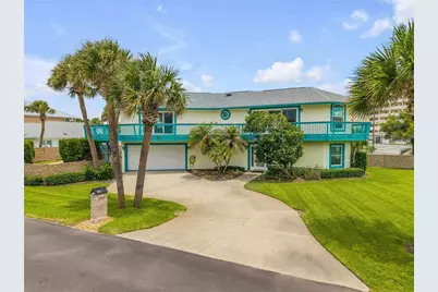 320 Due East Street, New Smyrna Beach, FL 32169 - Photo 1