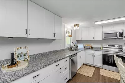 1402 E Voorhis Avenue, Deland, FL 32724 - Photo 13