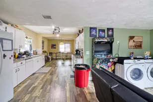 416 N Peninsula Dr, Daytona Beach, FL 32118 - Photo 13