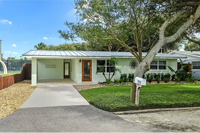 511 Evergreen Street, New Smyrna Beach, FL 32169 - Photo 1