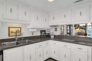 325 N Causeway, New Smyrna Beach, FL 32169 - Photo 9