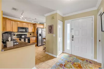 636 Maple Oak Circle #107, Altamonte Springs, FL 32701 - Photo 5