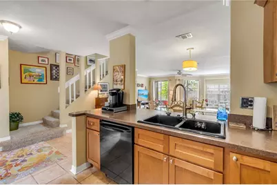 636 Maple Oak Circle #107, Altamonte Springs, FL 32701 - Photo 11
