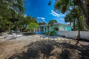 705 N Peninsula Ave, New Smyrna Beach, FL 32169 - Photo 13