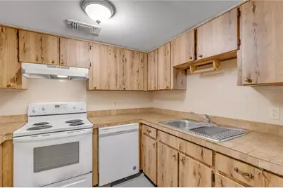 1205 16th Street, Edgewater, FL 32132 - Photo 3