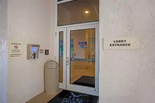 1212 Benjamin Franklin Dr, Sarasota, FL 34236 - Photo 3