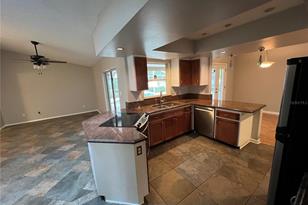 8220 Wellsmere Cir, Orlando, FL 32835 - Photo 7