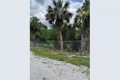 235 W Wisconsin Avenue, Orange City, FL 32763 - Photo 9