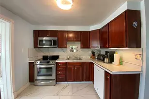 910 Lake Ave, Edgewater, FL 32132 - Photo 11