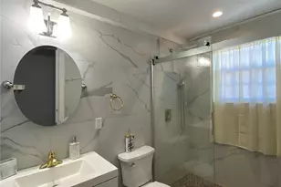 910 Lake Ave, Edgewater, FL 32132 - Photo 15