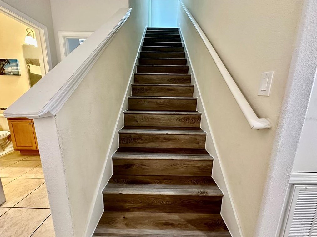 8927 Bismarck Palm Rd, Kissimmee FL 34747-1547 exterior