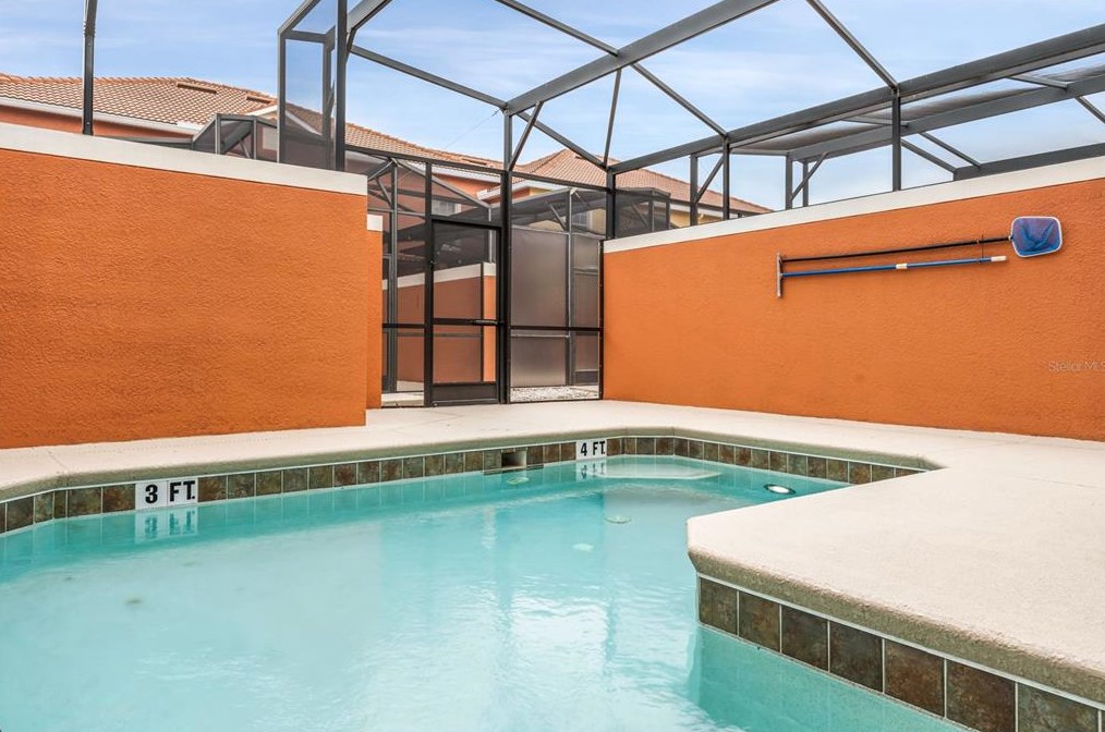 8927 Bismarck Palm Rd, Kissimmee FL 34747-1547 exterior