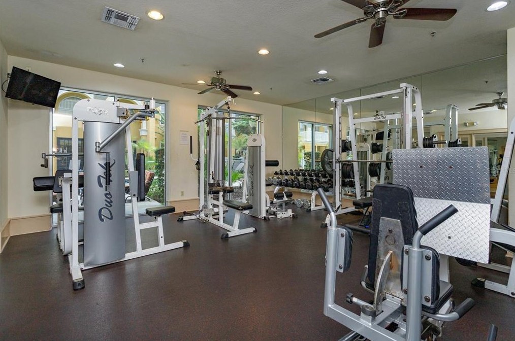 860 Orange Ave, Orlando FL  32801-1015 exterior