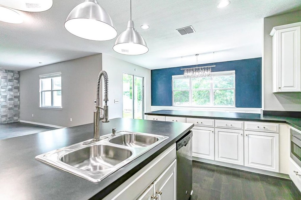 2840 Sonata Ct, Saint Cloud FL  34772-6702 exterior