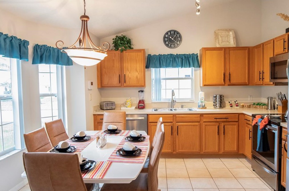 172 Fox Loop, Davenport FL  33837-3821 exterior