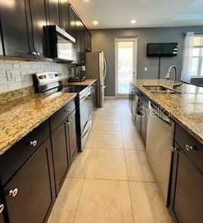 657 Hangnest Ln, Lake Mary FL  32746-7658 exterior