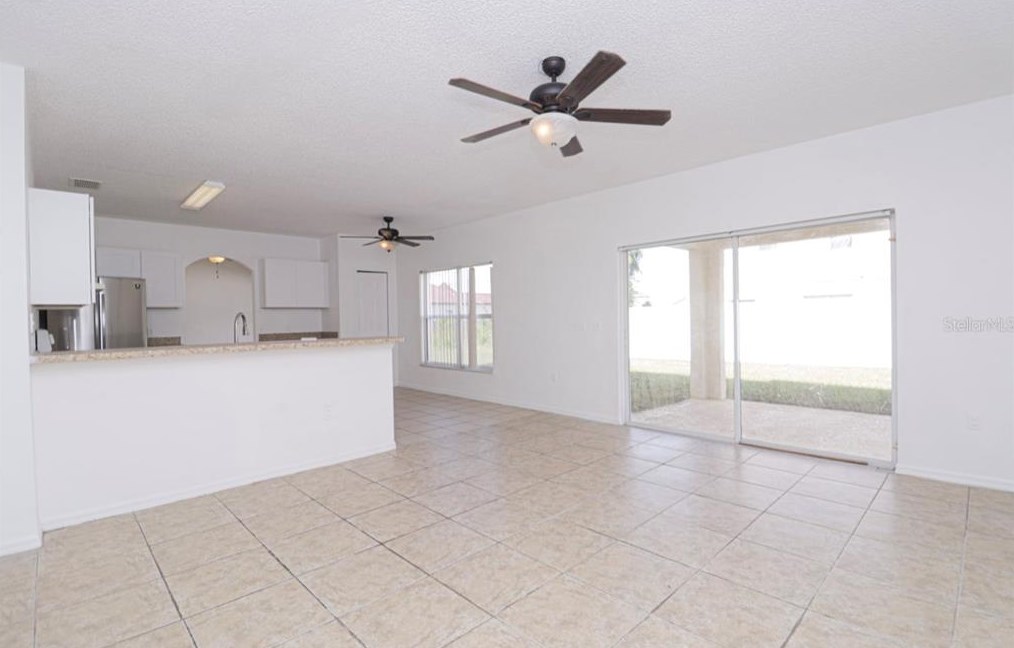 2038 Rio Grande Canyon Loop, Kissimmee FL  34759-5965 exterior