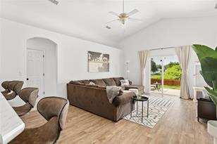 2456 Farringdon Dr, Tavares, FL 32778 - Photo 9